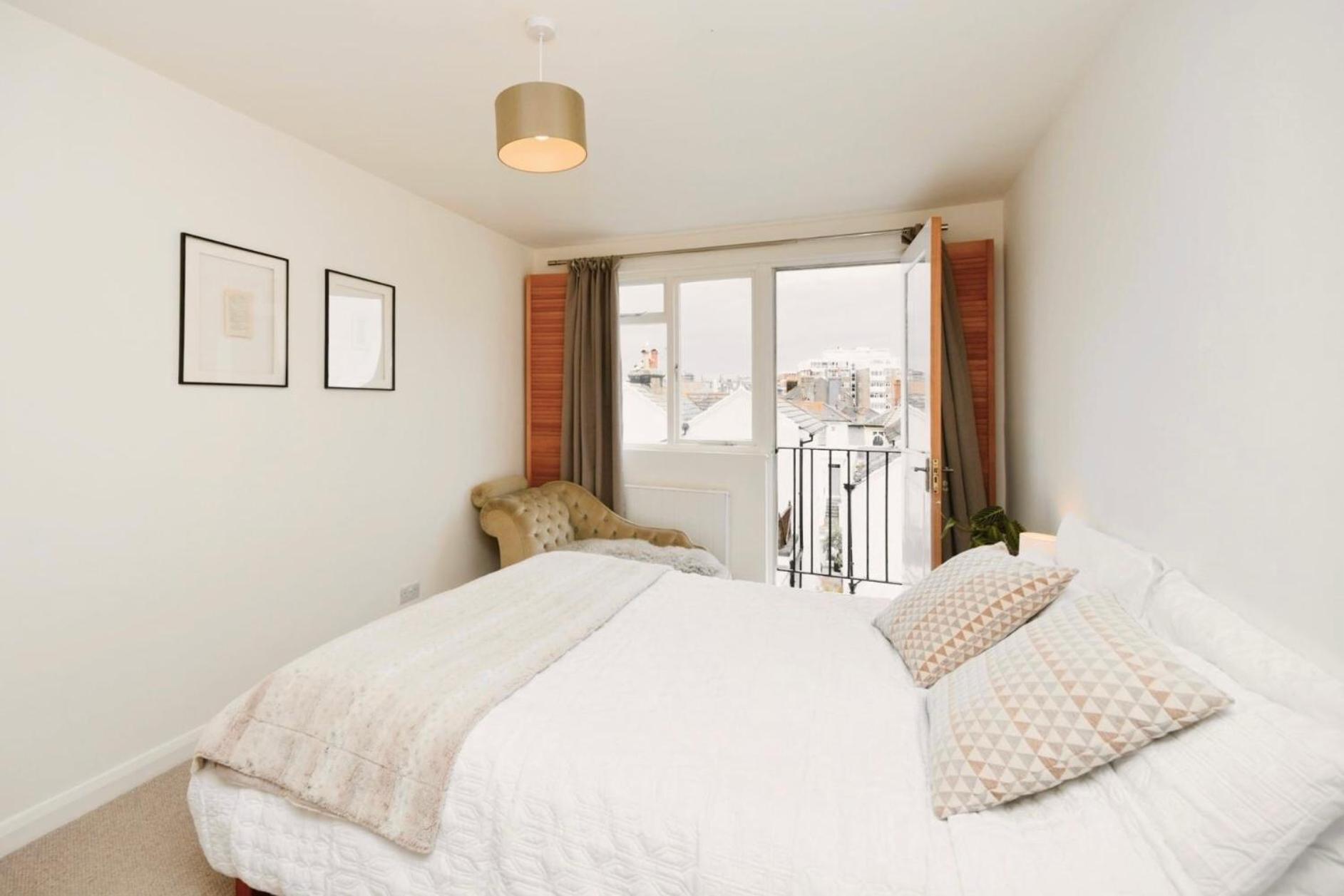 Sunny Seaside Sanctuary - Two Bedroom Apartment Hove Exterior foto